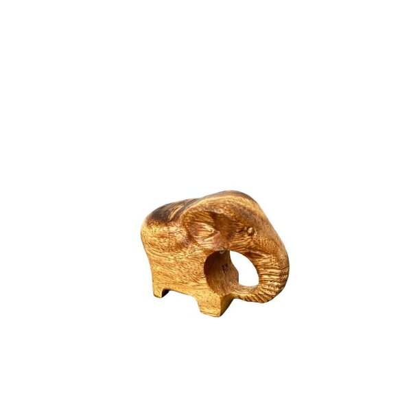 Carved Wood Napkin Rings Set of 4 Whale Elephant, Bird, Sea lion - Picture 9 of 11